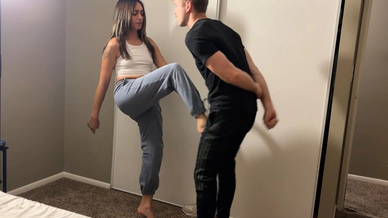 Goddess Ellen – Ballbusting Kicks