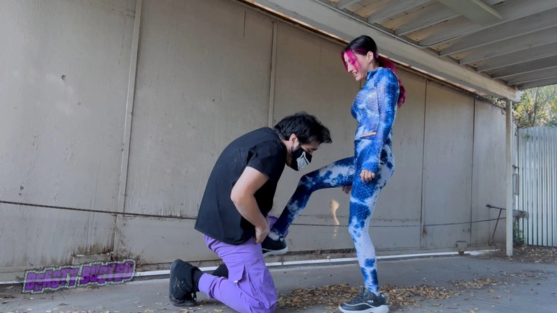 BeastyBusted – Dazz’s Self Defense Ballbusting Practice!