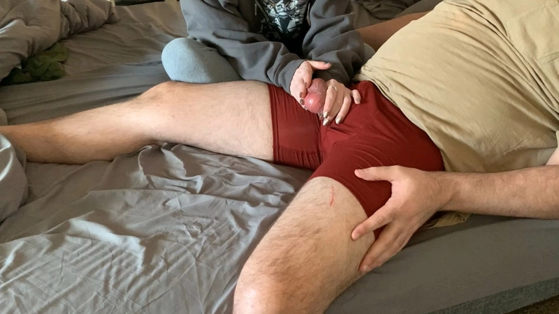 Right in the Nuts – Ballbusting country girl makes those nuts bright red and achy!