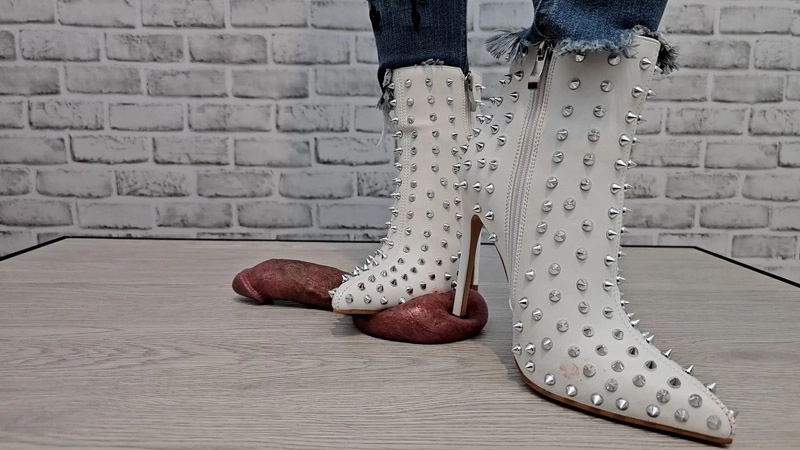 MissLuxmi – SPIKEY HEEL BOOTS & CUM FOUNTAIN 8 OF 12 MIN